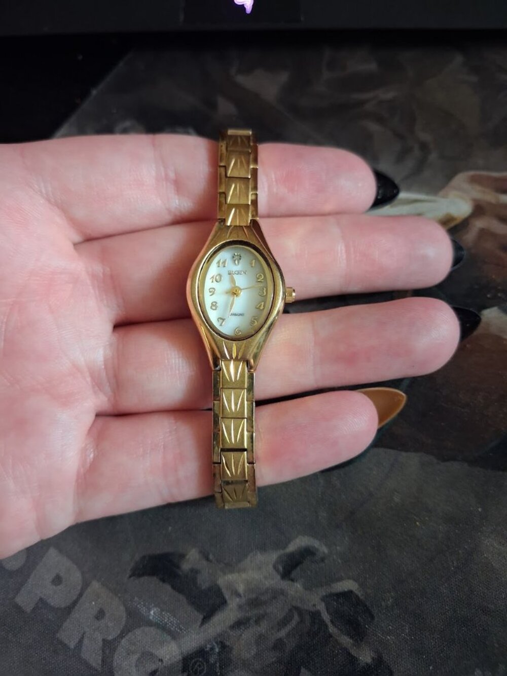 Elgin women's watchy **needs battery**